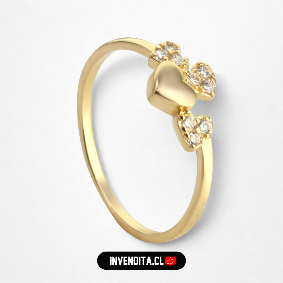 Anillo enchapado en oro serie corazones y circones