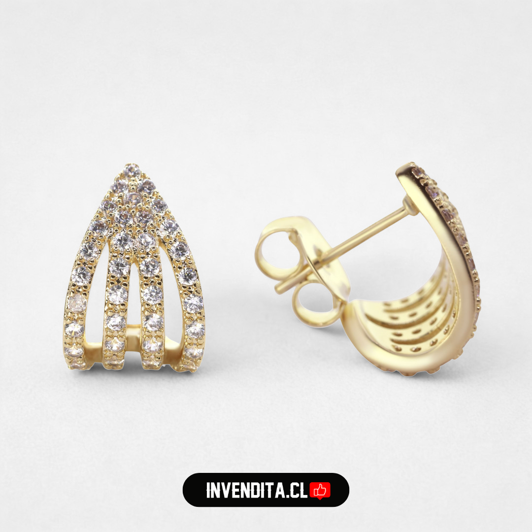 Aros enchapados en oro diseño arqueado con circones