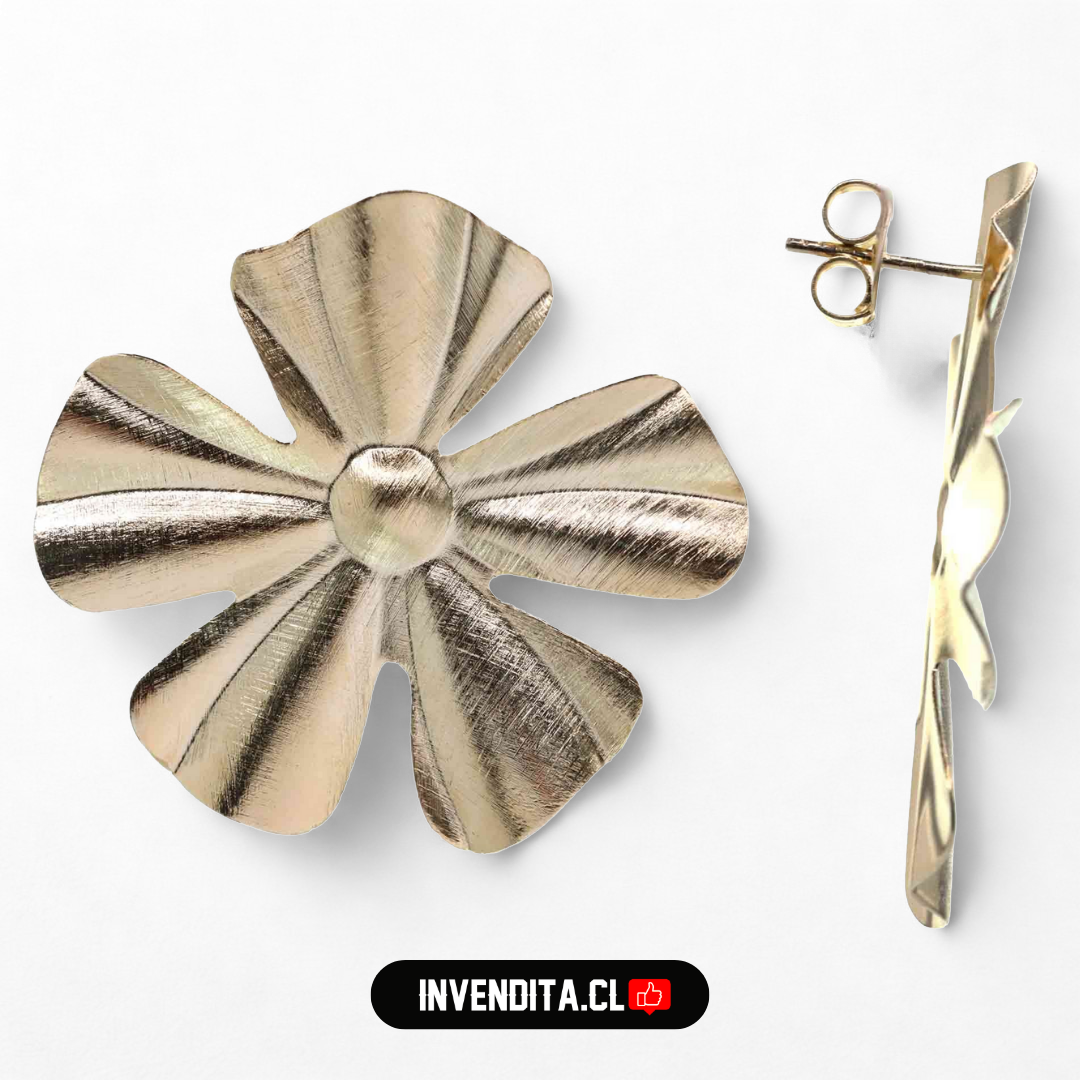 Aros enchapados en oro placa estilo flor satinada