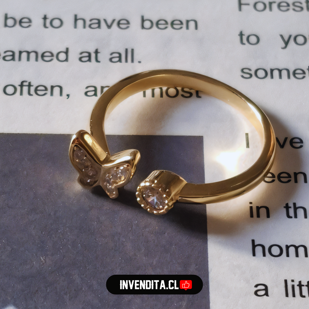 Anillo enchapado en oro diseño mariposa y circón