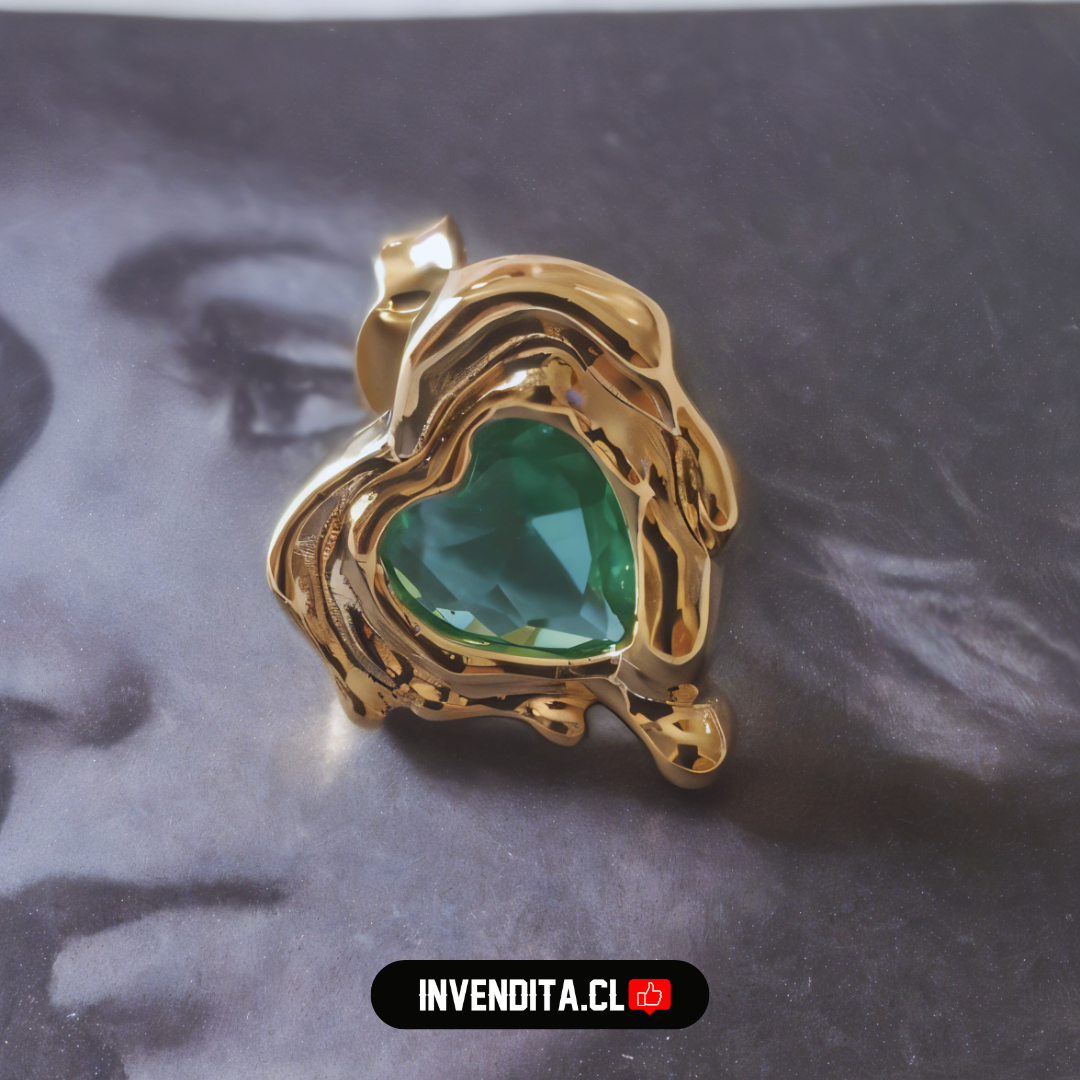 Aros enchapados en oro corazón derretido con circón esmeralda