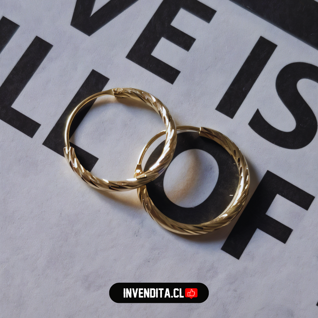 Aros enchapados en oro argollas anudadas