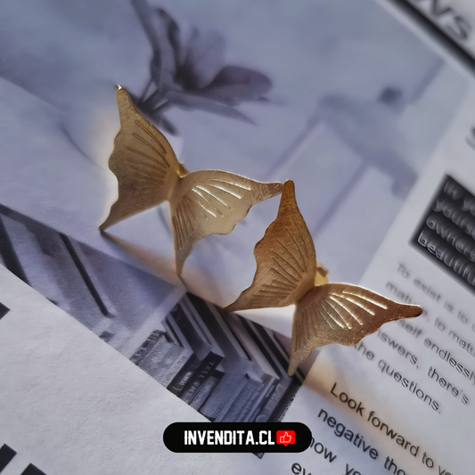 Aros enchapados en oro mariposas satinadas