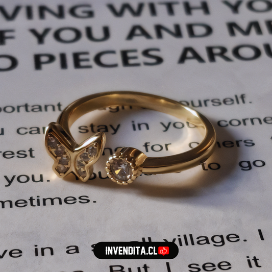 Anillo enchapado en oro diseño mariposa y circón