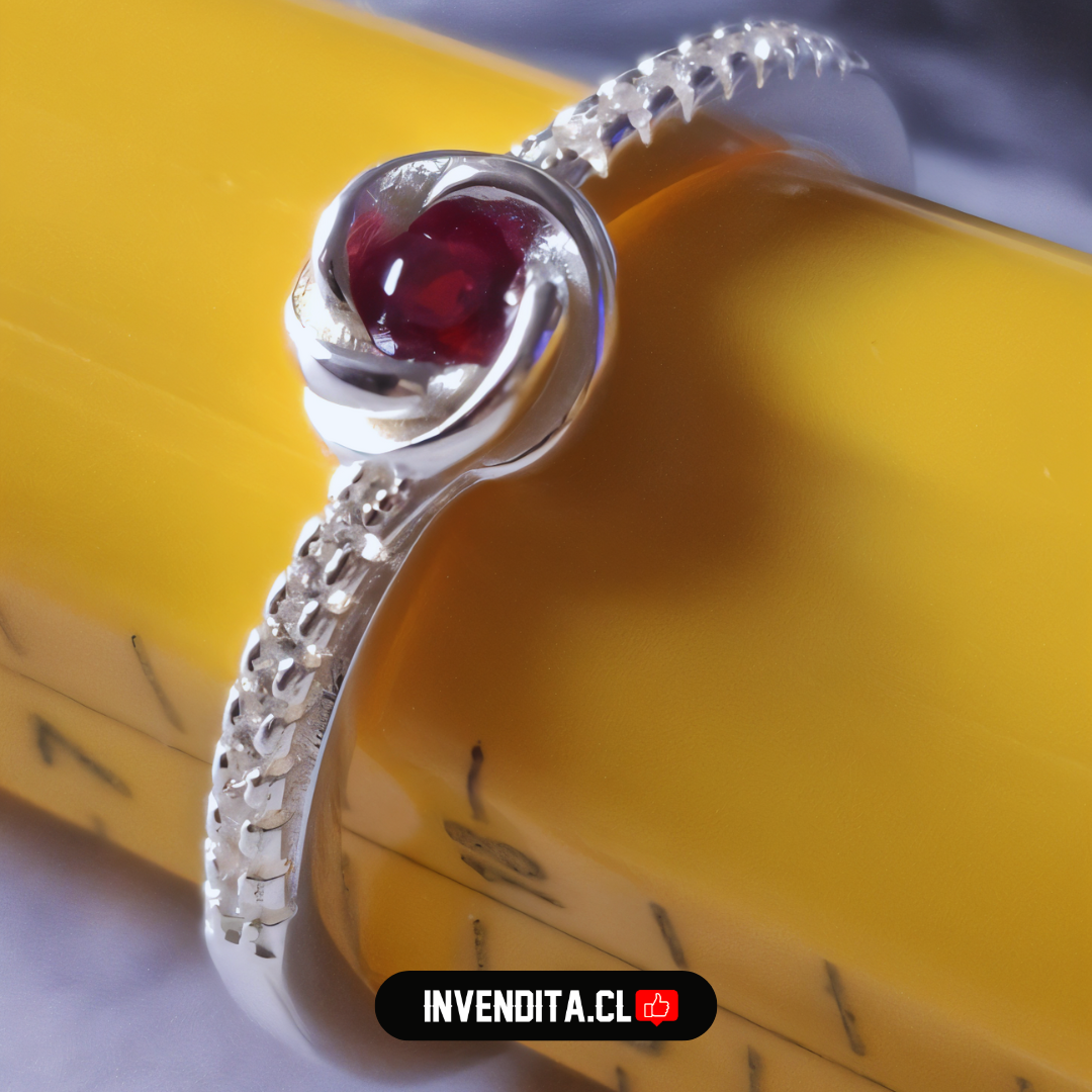Anillo de plata 925 diseño nudo con circón rubí y bordes con circones