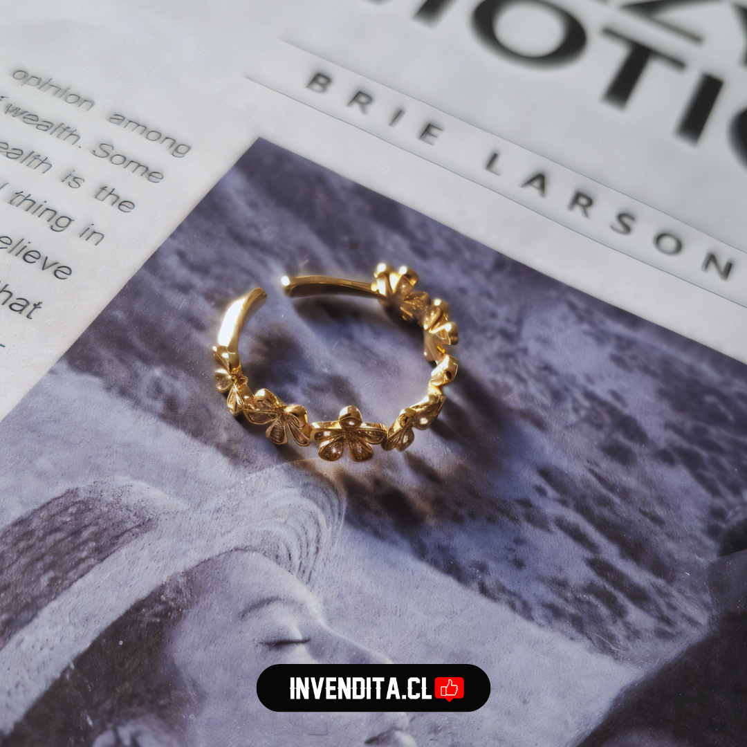 Anillo enchapado en oro banda de flores con circón estilo semi abierto