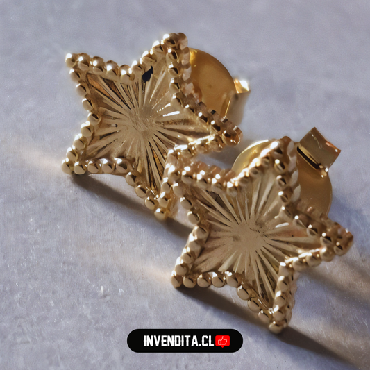 Aros enchapados en oro placas de estrellas con textura