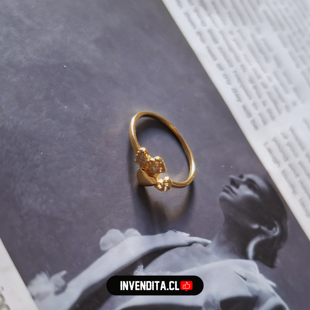 Anillo enchapado en oro serie corazones y circones