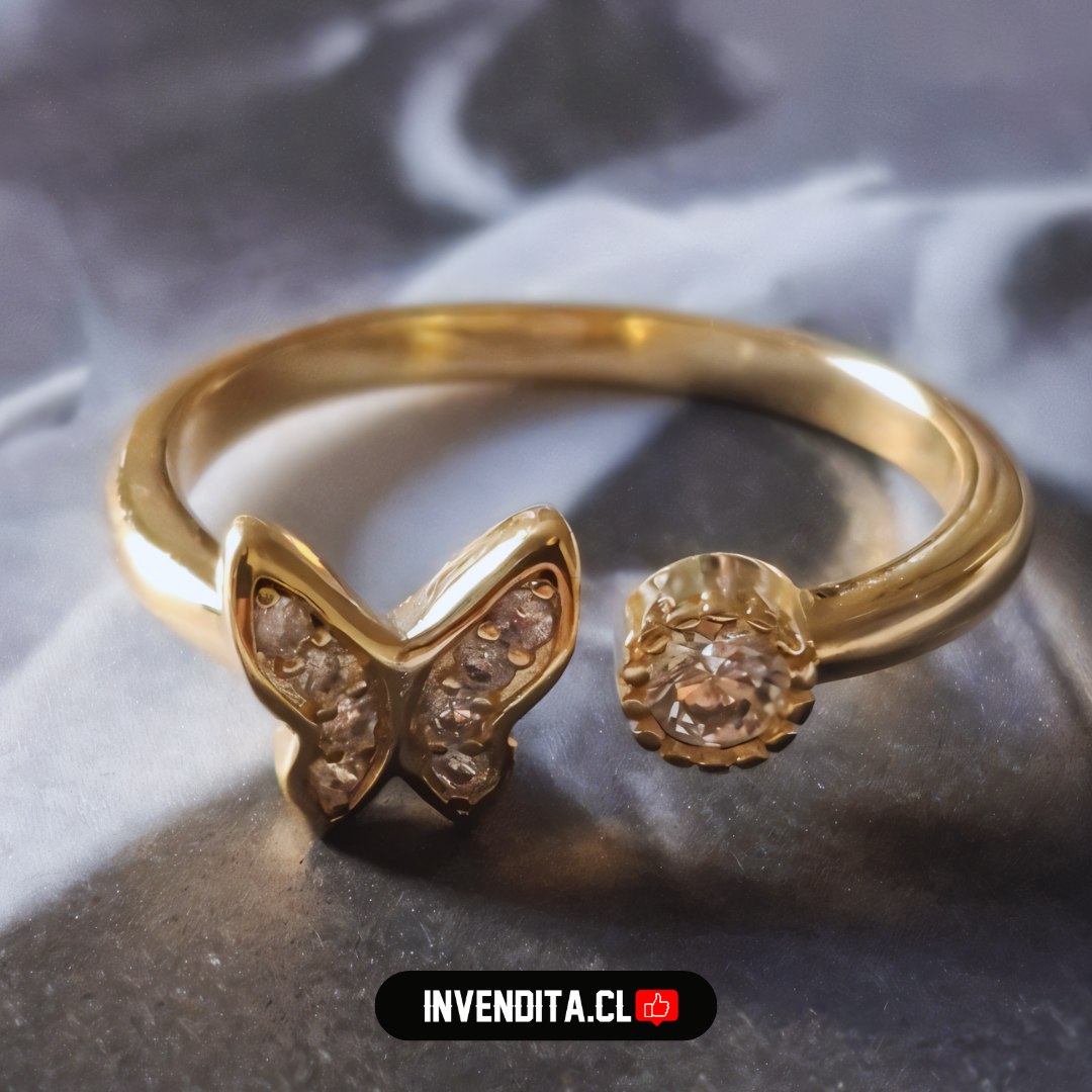 Anillo enchapado en oro diseño mariposa y circón