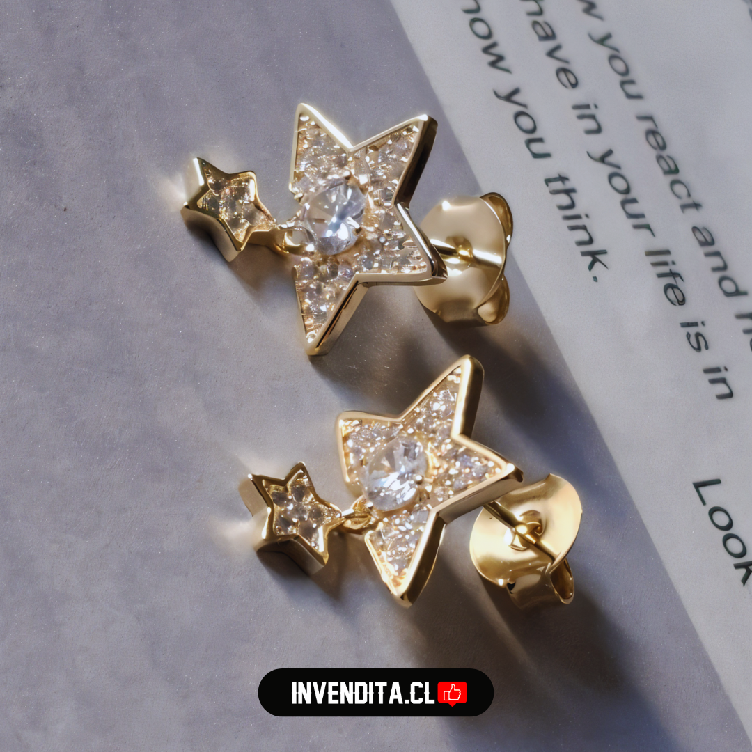 Aros enchapados en oro diseño doble estrella con circones