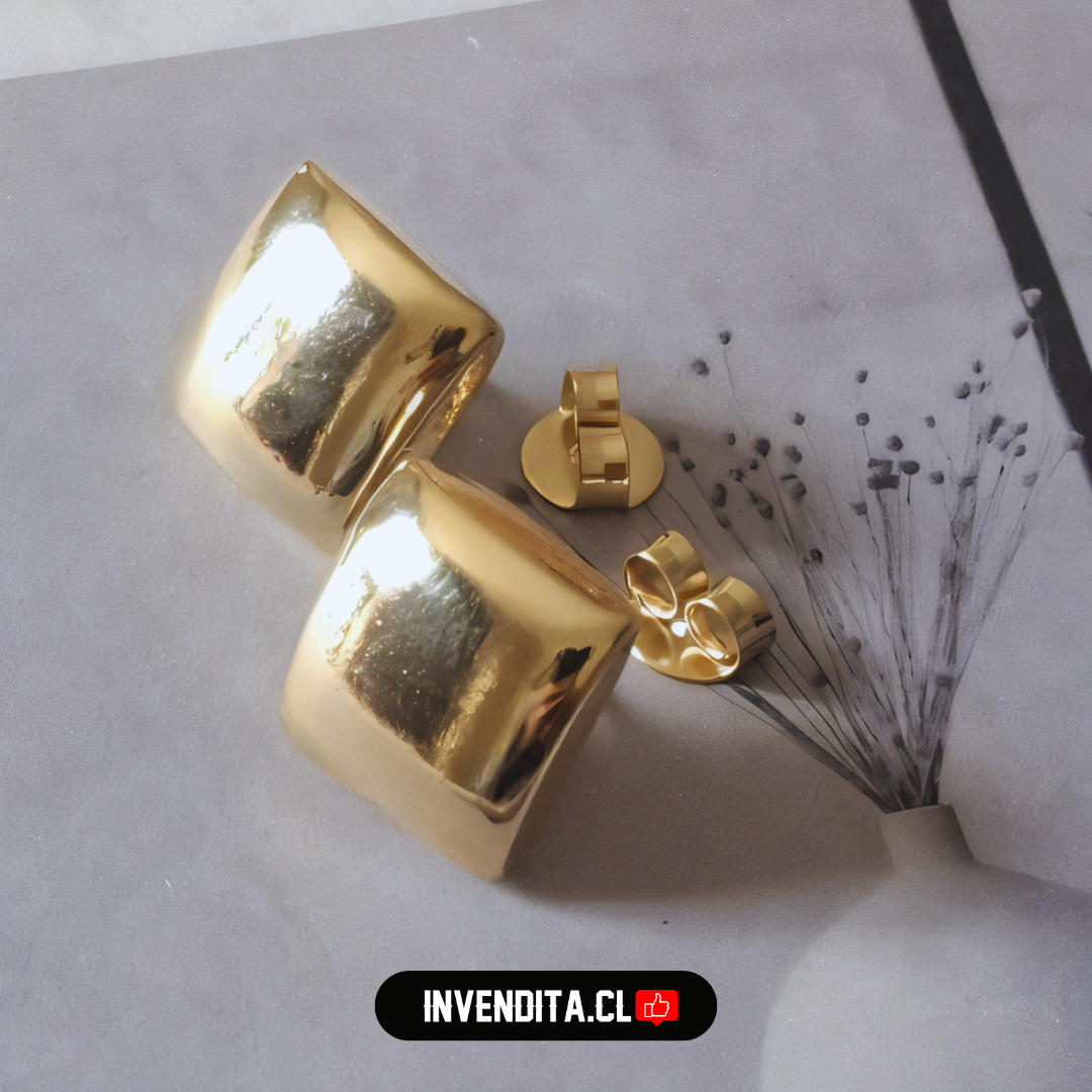 Aros enchapados en oro diseño cuadrado liso