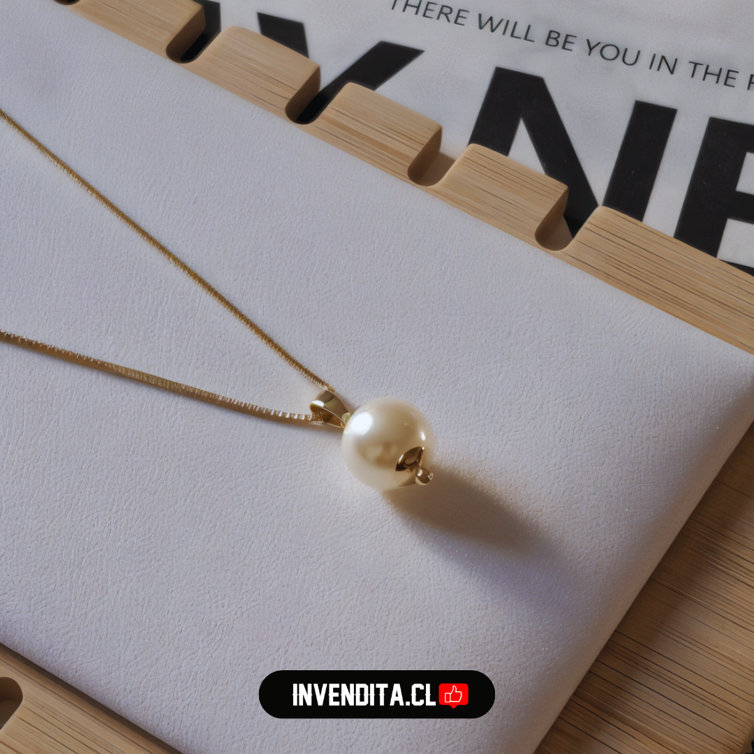 Collar enchapado en oro veneciana con perla de rio