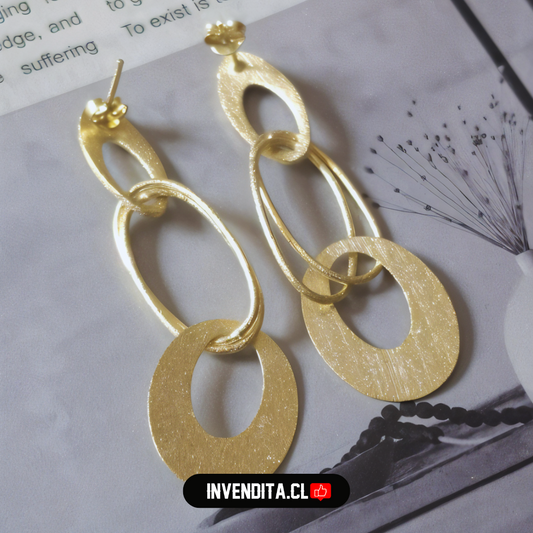 Aros enchapados en oro satinado modelo moderno