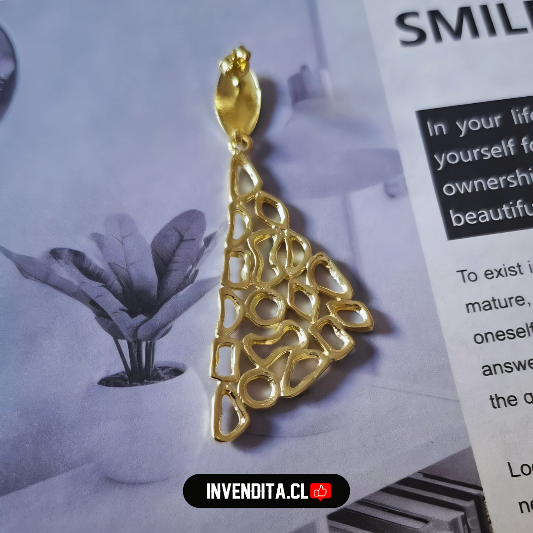 Aros enchapados en oro figuras unidas