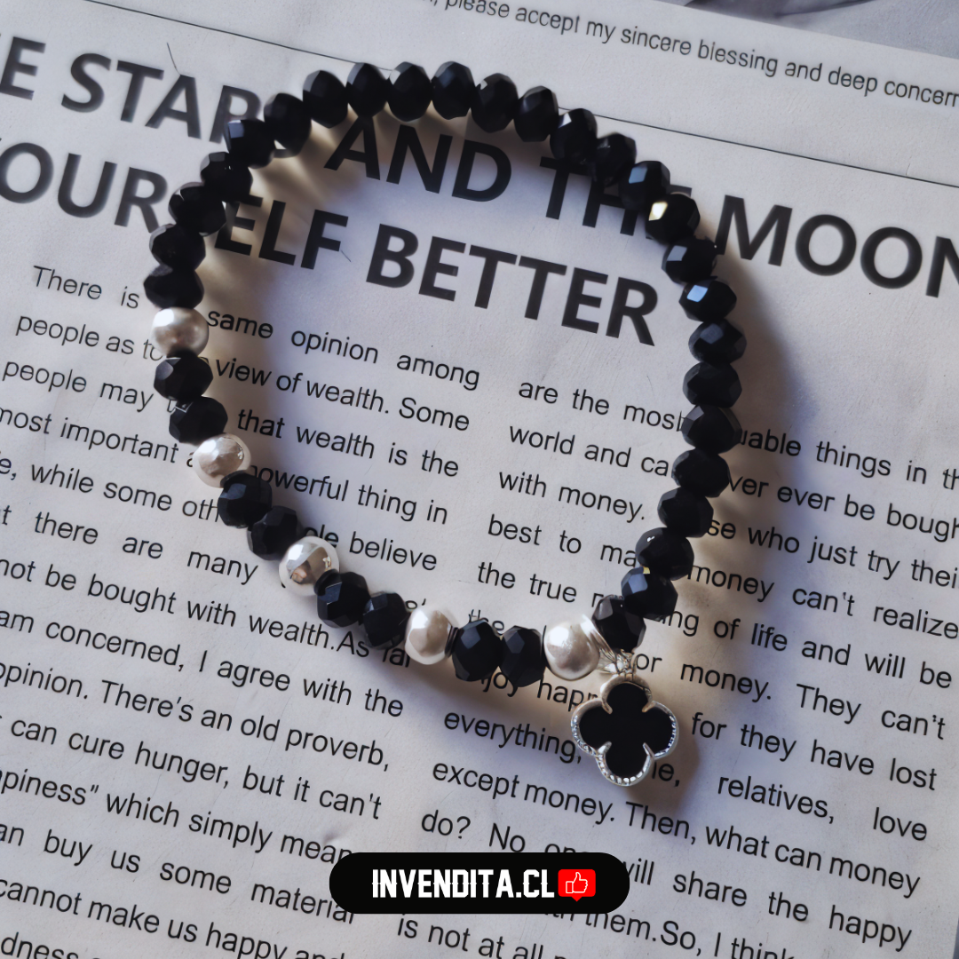 Pulsera enchapada en plata cristales negros con dije de flor