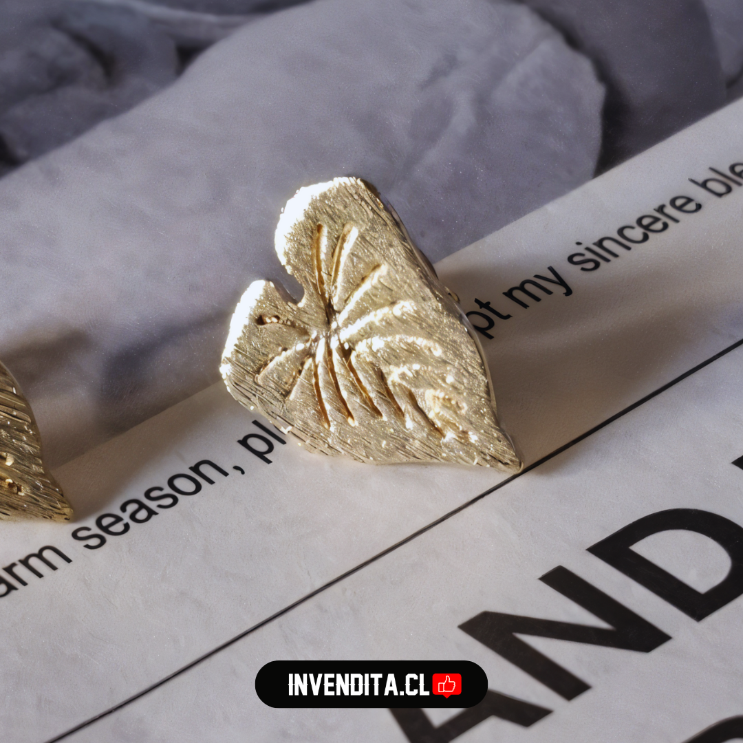 Aros enchapados en oro corazones de hojas