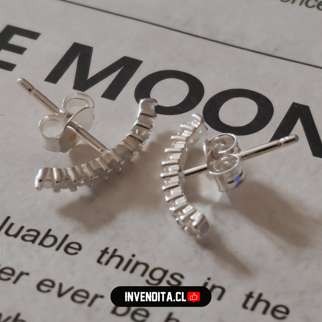 Aros de plata 925 diseño arqueado con circones