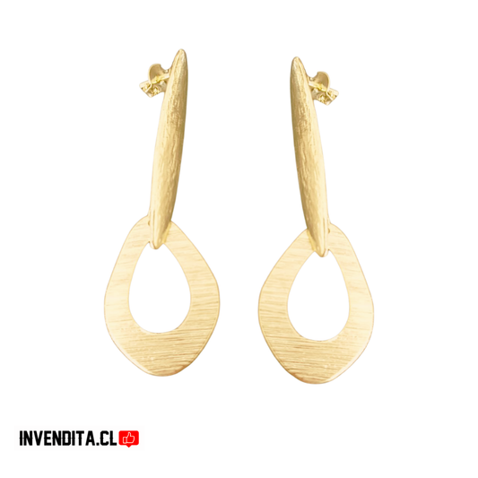 Aros enchapados en oro diseño varilla larga con hoja
