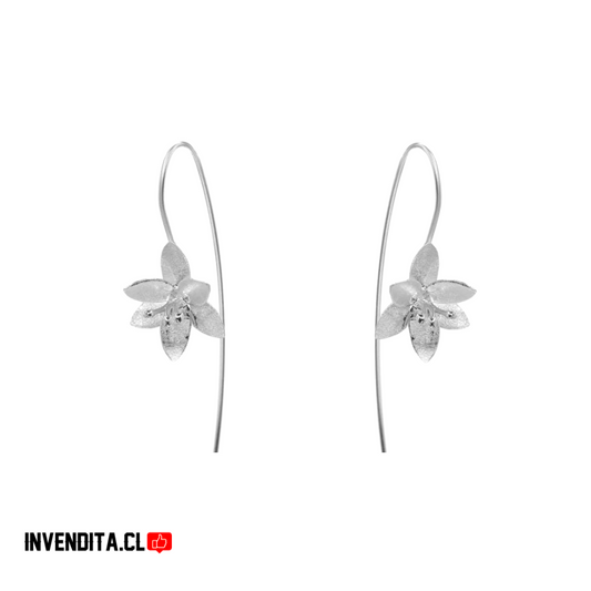 Aros de Plata 925 Diseño Lirio Satinado