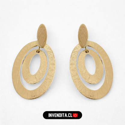 Aros enchapados en oro figuras ovaladas colgantes