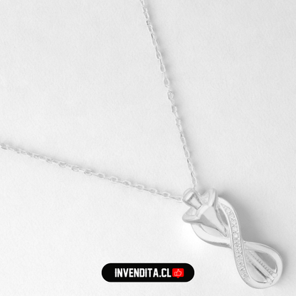 Collar de plata 925 diseño abrazo y símbolo infinito