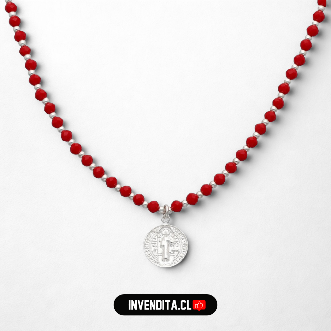 Collar de plata 925 cristales rojos con figura de San Benito