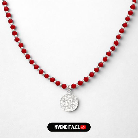 Collar de plata 925 cristales rojos con figura de San Benito