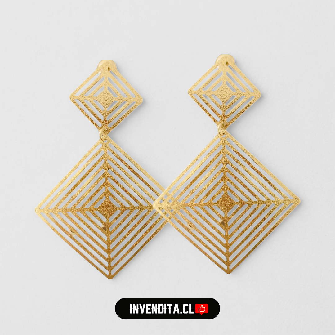 Aros enchapados en oro modelo geométricos