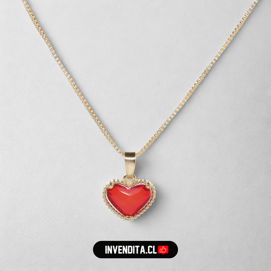 Collar enchapado en oro veneciana con dije corazón rojo