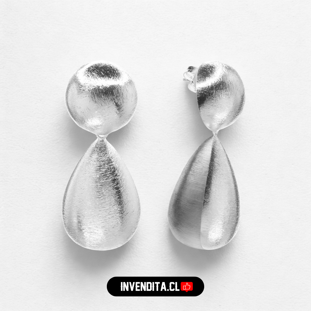 Aros enchapados en plata diseño placas circulares y de gotas satinadas