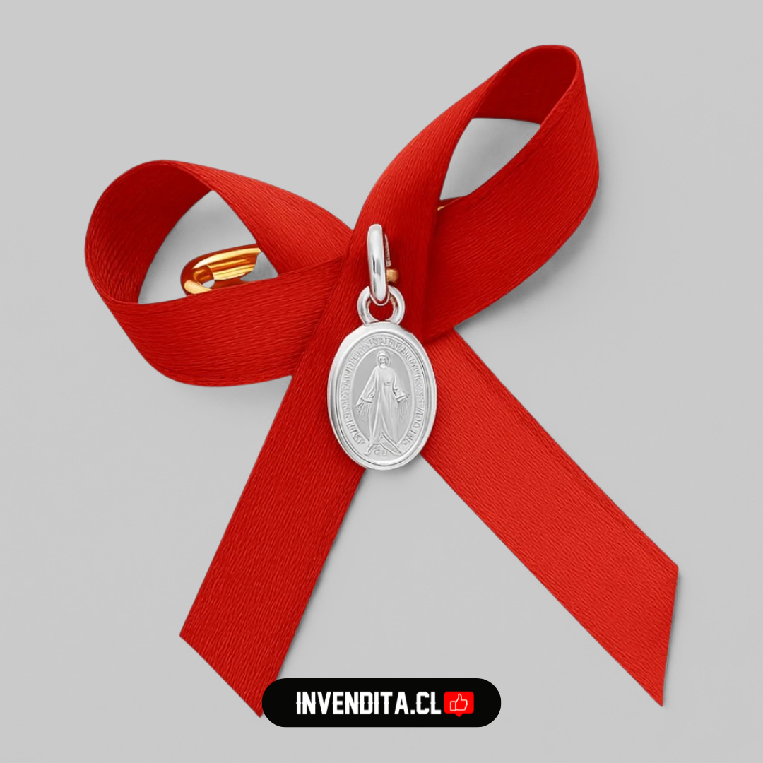 Prendedor de virgen milagrosa con cinta roja