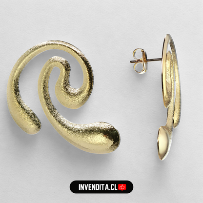 Aros enchapados en oro estilo espiral satinado