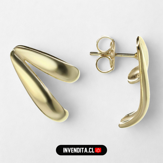 Aros enchapados en oro estilo en V de textura lisa