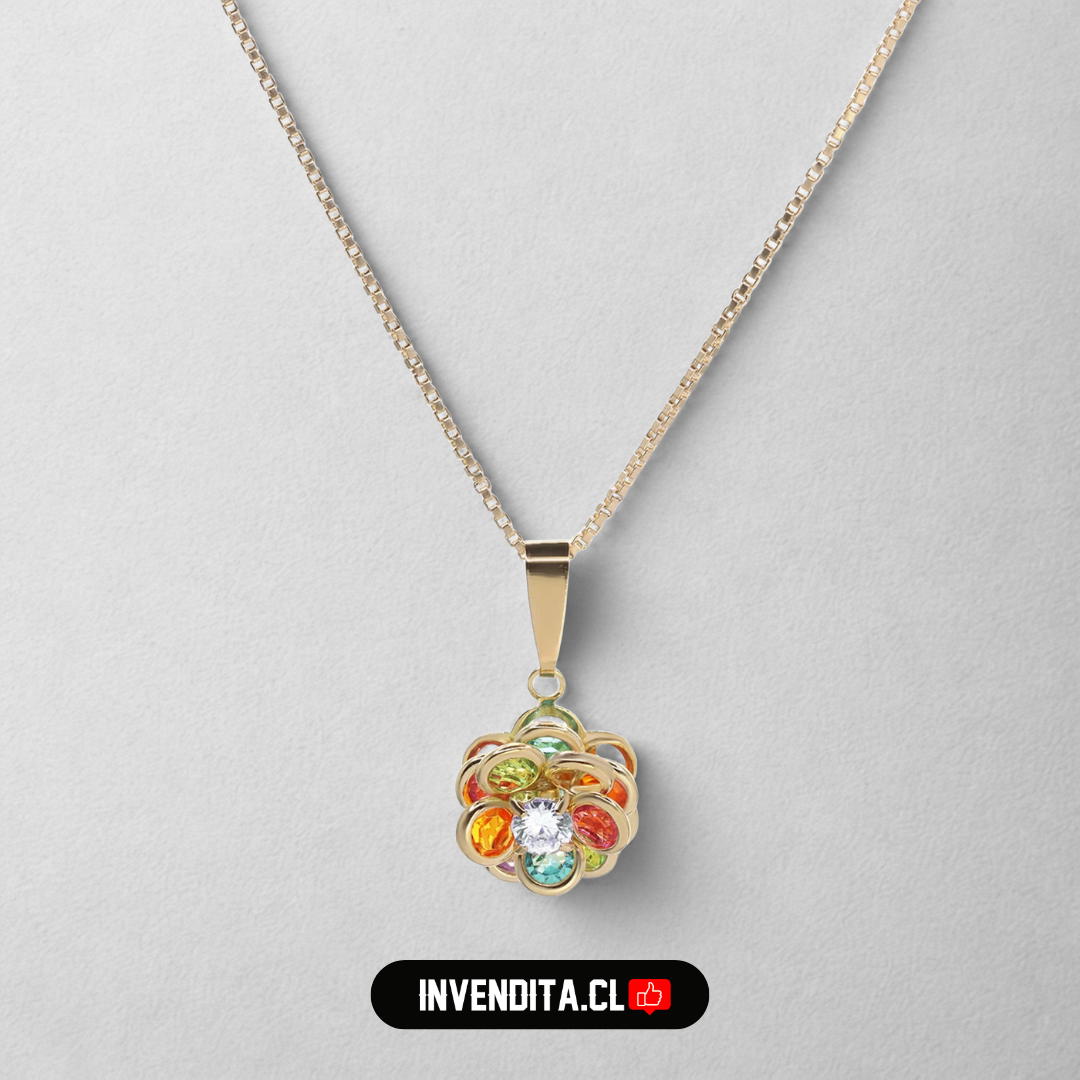 Collar enchapado en oro diseño flor con pétalos de circones de colores