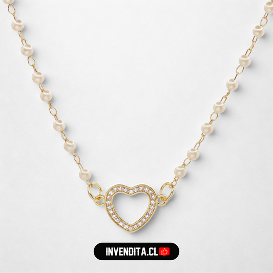 Collar enchapado en oro modelo pequeñas perlas con corazón de circones