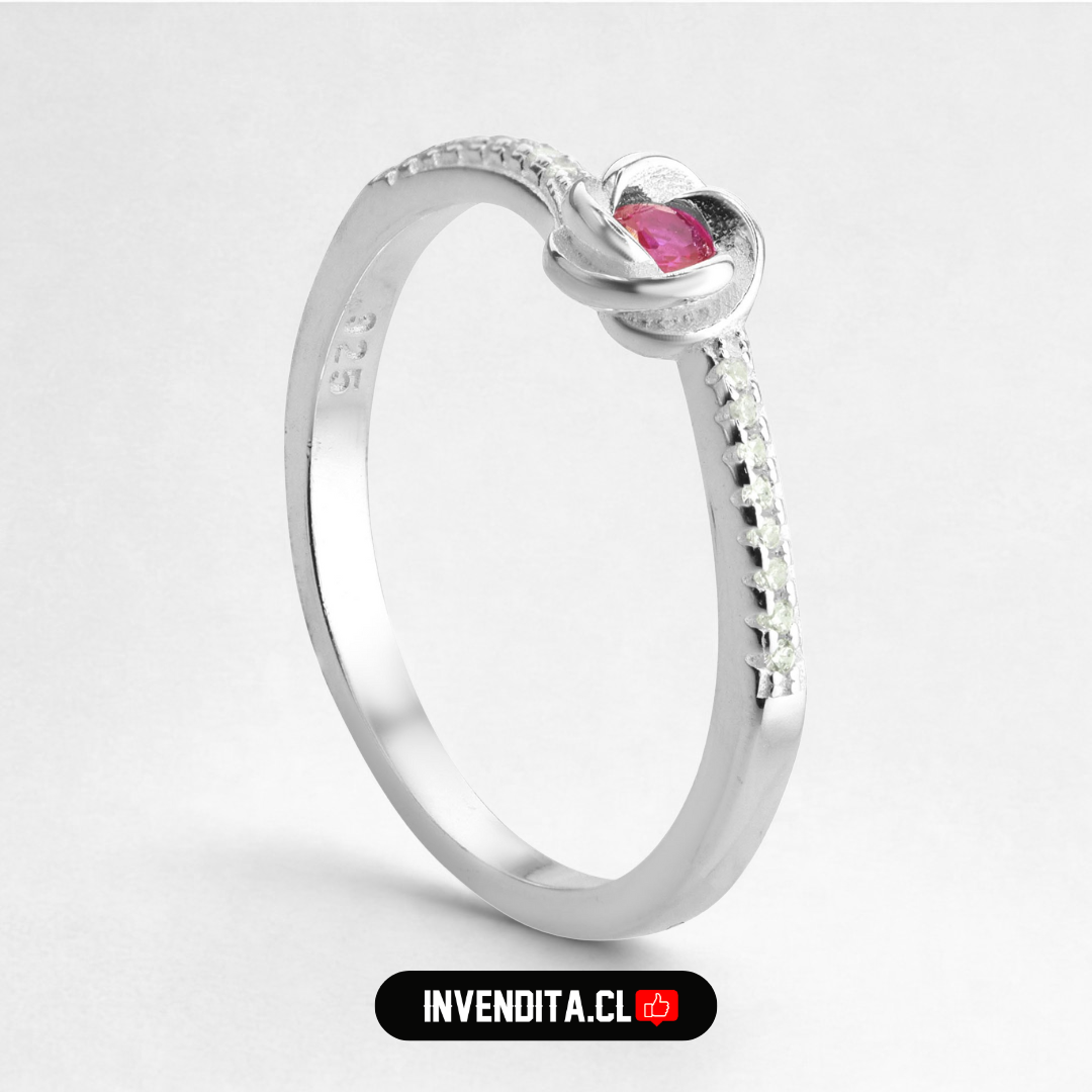Anillo de plata 925 diseño nudo con circón rubí y bordes con circones