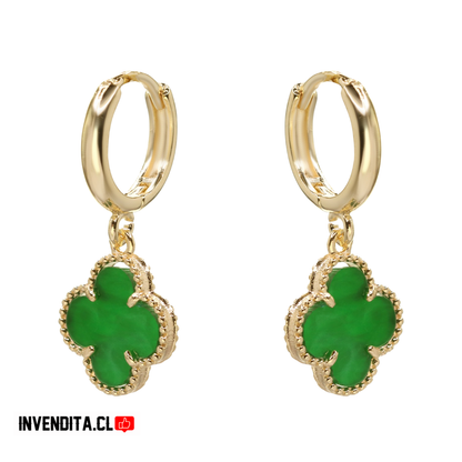 Aros enchapados en oro argollas con placa flor verde