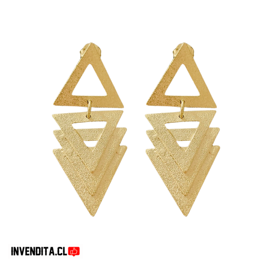 Aros enchapados en oro un triangulo y tres flechas
