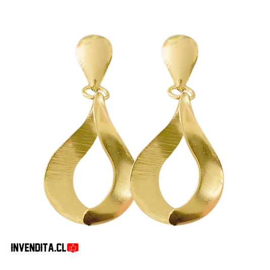 Aros enchapados en oro figura de gota en 3D
