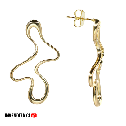Aros enchapados en oro diseño irregular textura lisa