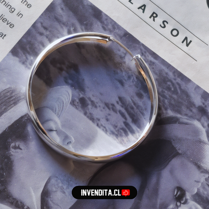 Aros enchapados en plata diseño argollas lisa bordes redondeados