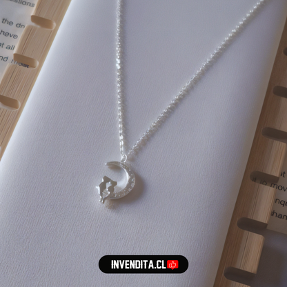 Collar de plata 925 media luna con figura de dos gatos