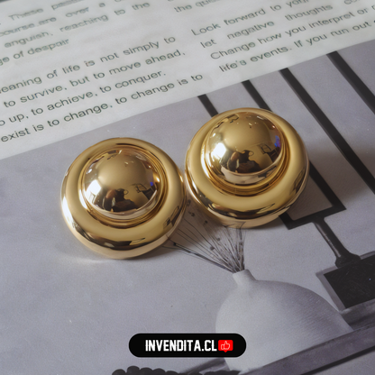 Aros enchapados en oro modelo botón textura lisa