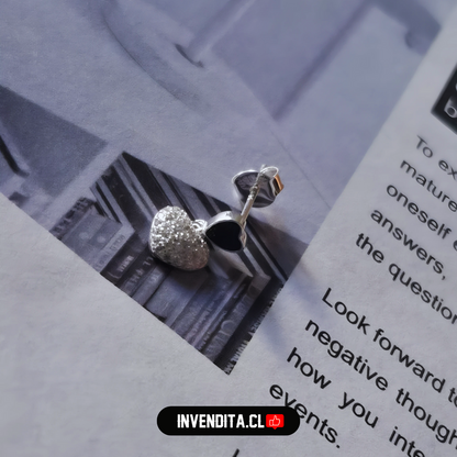 Aros de plata 925 corazón esmaltado en negro y colgantes con circón