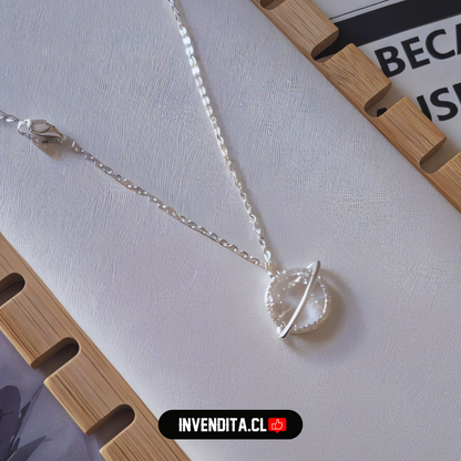Collar de plata 925 diseño planeta con estrellas y circones