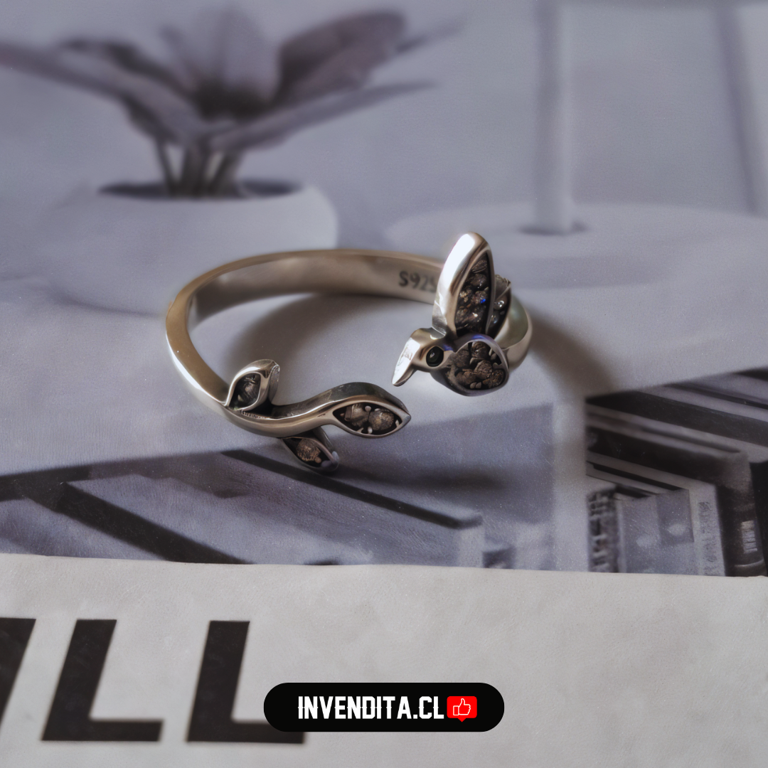 Anillo de plata 925 colibrí con pequeñas hojas y circones