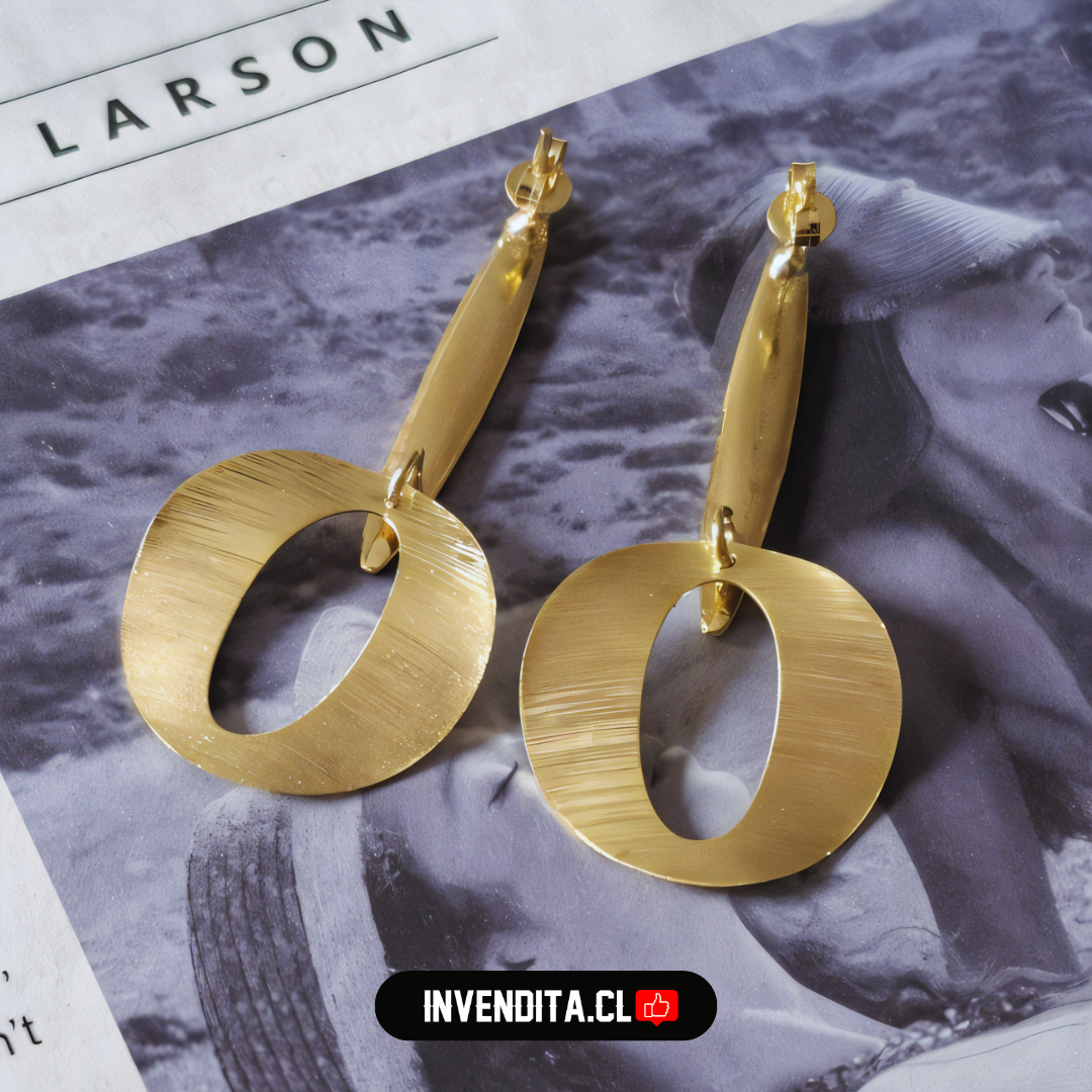 Aros enchapados en oro varilla larga con circulo irregular
