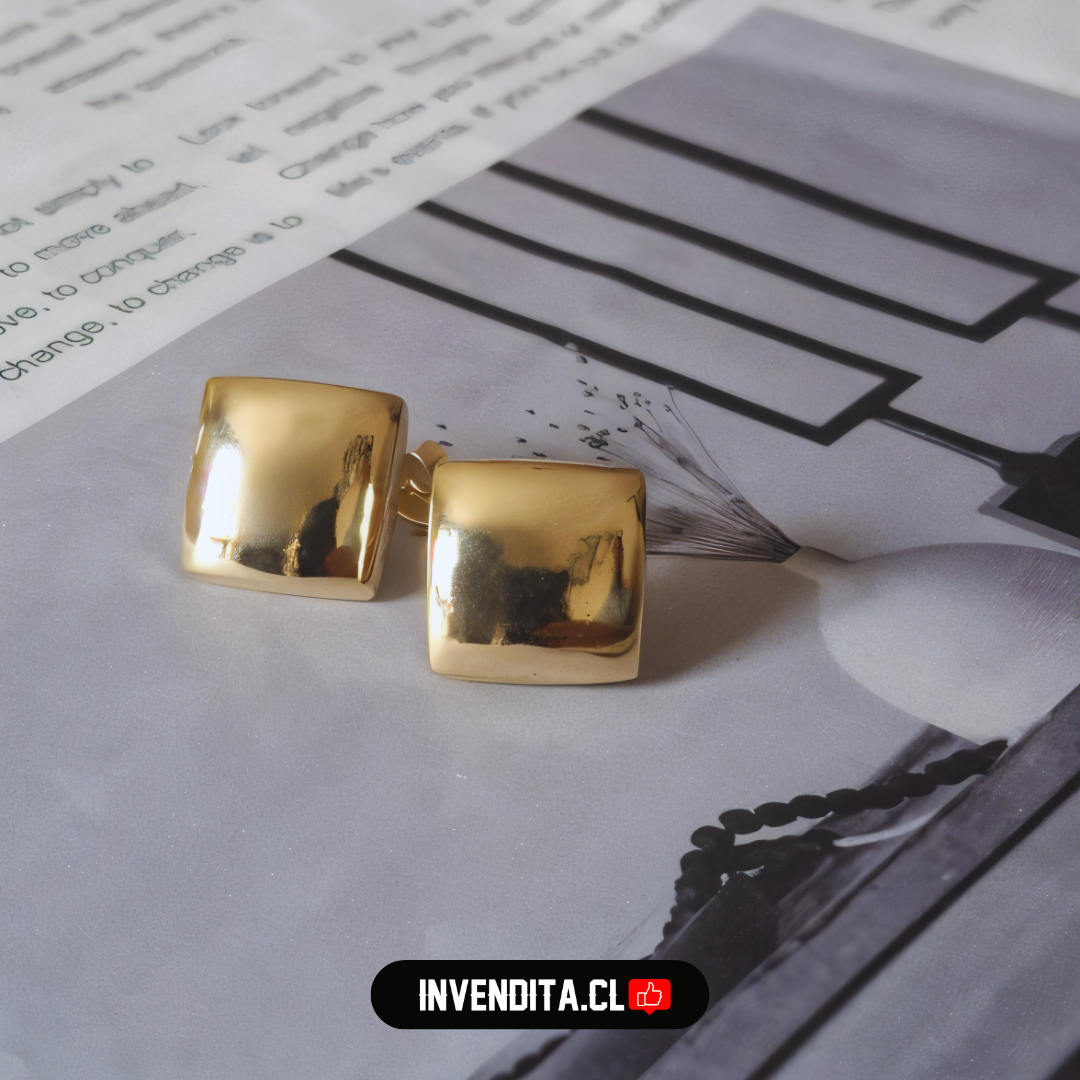 Aros enchapados en oro diseño cuadrado liso