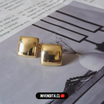 Aros enchapados en oro diseño cuadrado liso