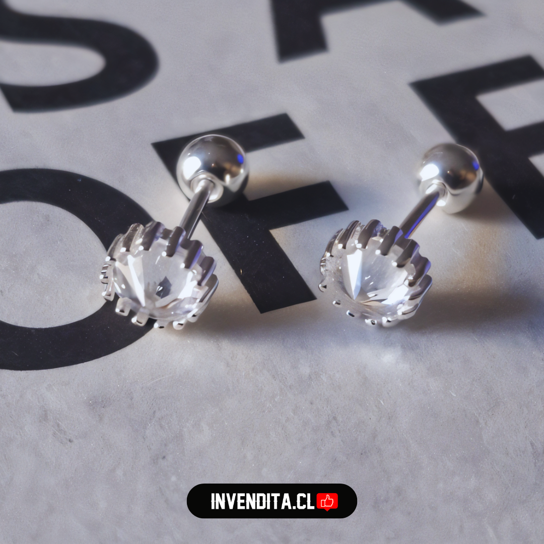 Aros de plata 925 para niños con tope diseño grifa